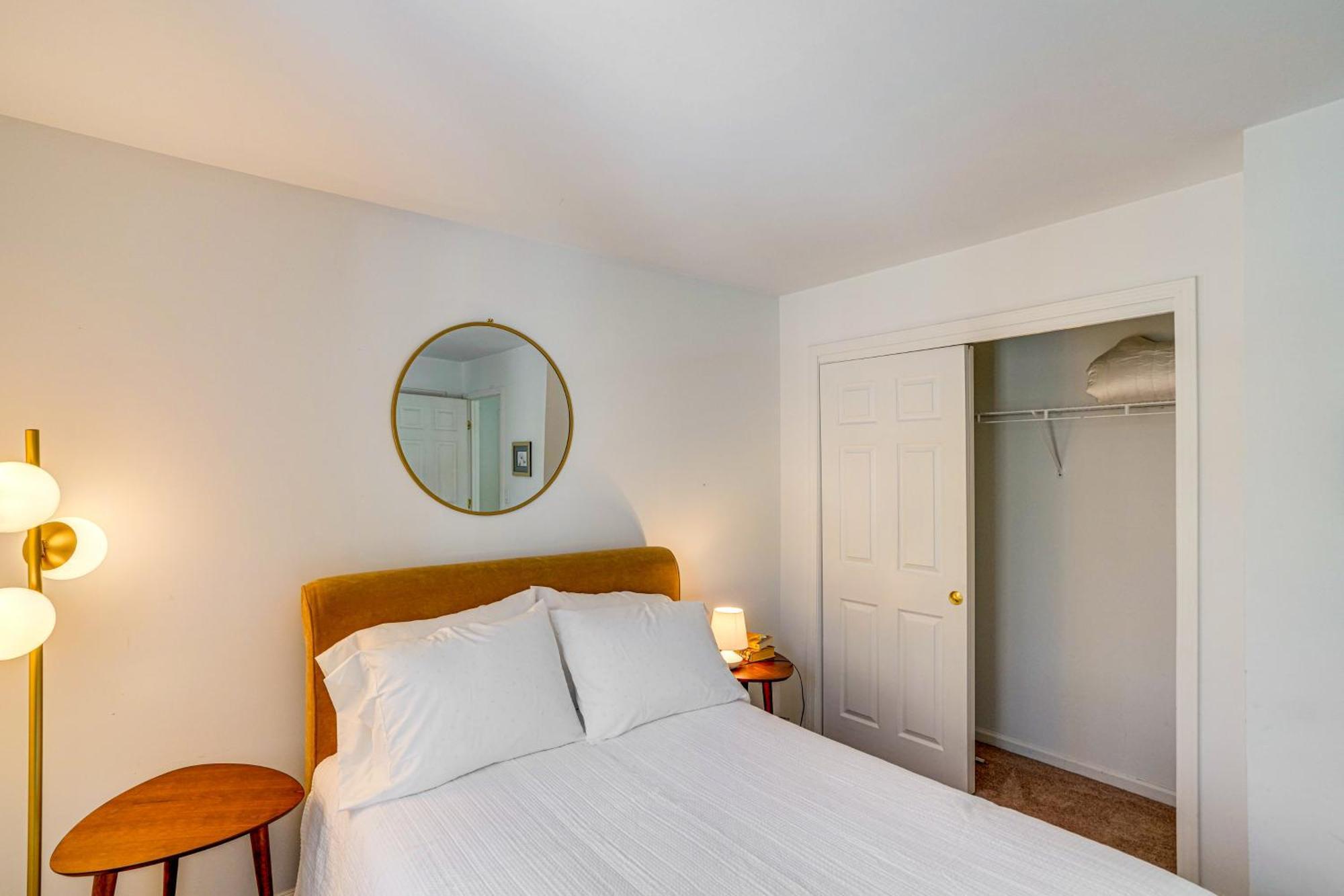 Private Guest House In Dtwn Lenox, Walk To Dining! Exteriér fotografie